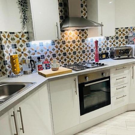 Apartament Bagshot Pennyhill Camberley Ascot Luxury 2 Beds 1 Bath Sleeps 4 Pets Ok Permit Parking Zewnętrze zdjęcie